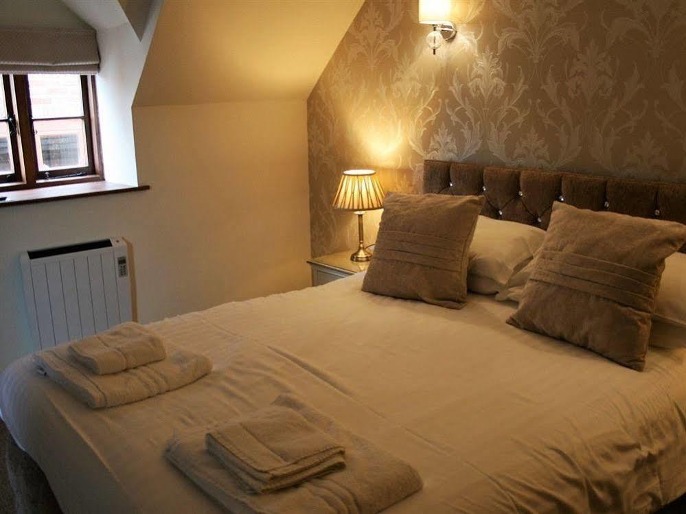 The Talbot Inn Much Wenlock Kültér fotó