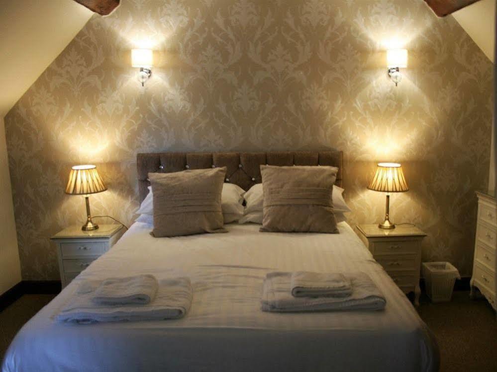 The Talbot Inn Much Wenlock Kültér fotó