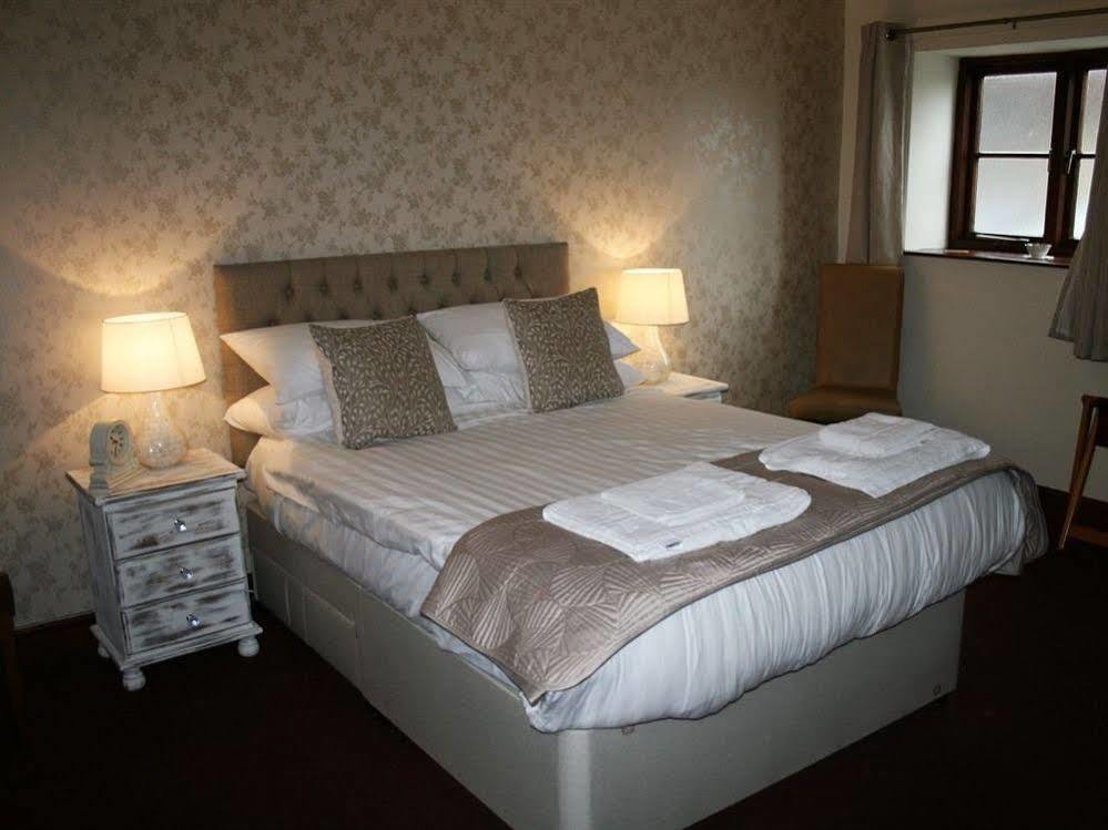 The Talbot Inn Much Wenlock Kültér fotó