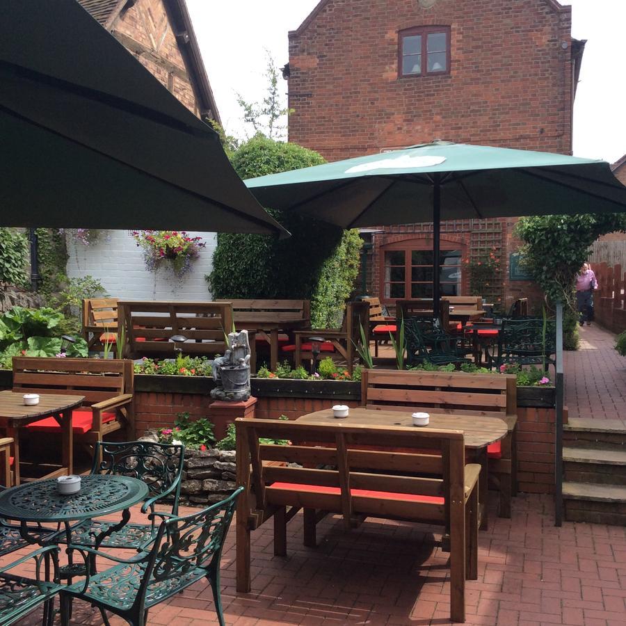 The Talbot Inn Much Wenlock Kültér fotó