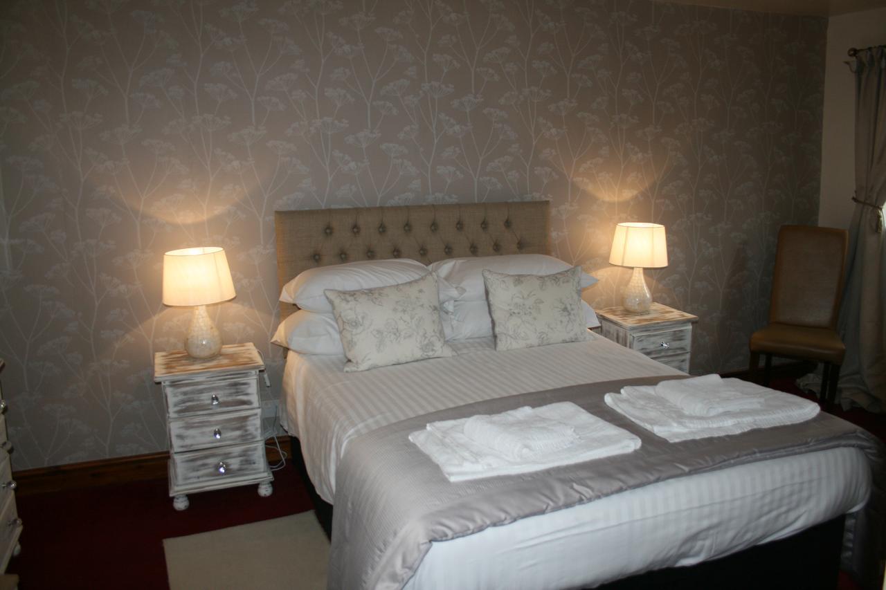 The Talbot Inn Much Wenlock Kültér fotó